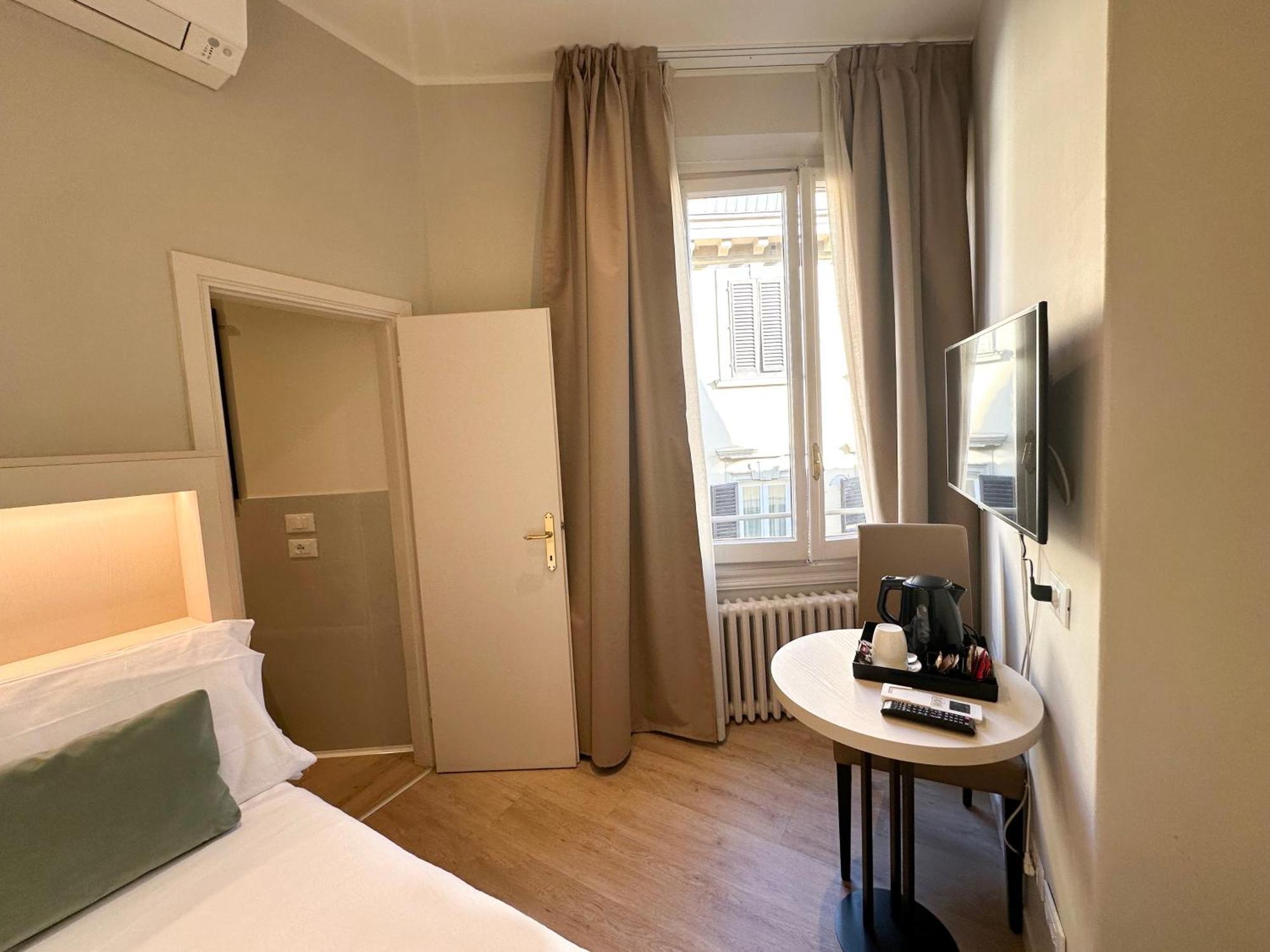Hotel Giappone Флоренция Номер фото